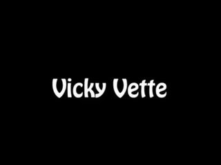 Великий сіськастих webstar з в рік vicky vette пов'язаний вгору & дражнили!