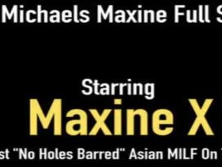 Šílený asijské maminka maxinex má kapuce přes hlava a velký manhood v ji pussy&excl;